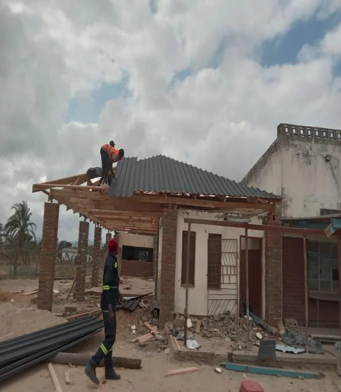 Roof sheeting going onto the steel gazebo